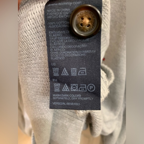 Tommy Hilfiger - Picture 3 of 4